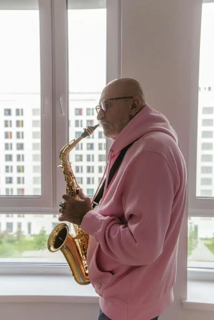 tips for older musicians older man playing saxophone 