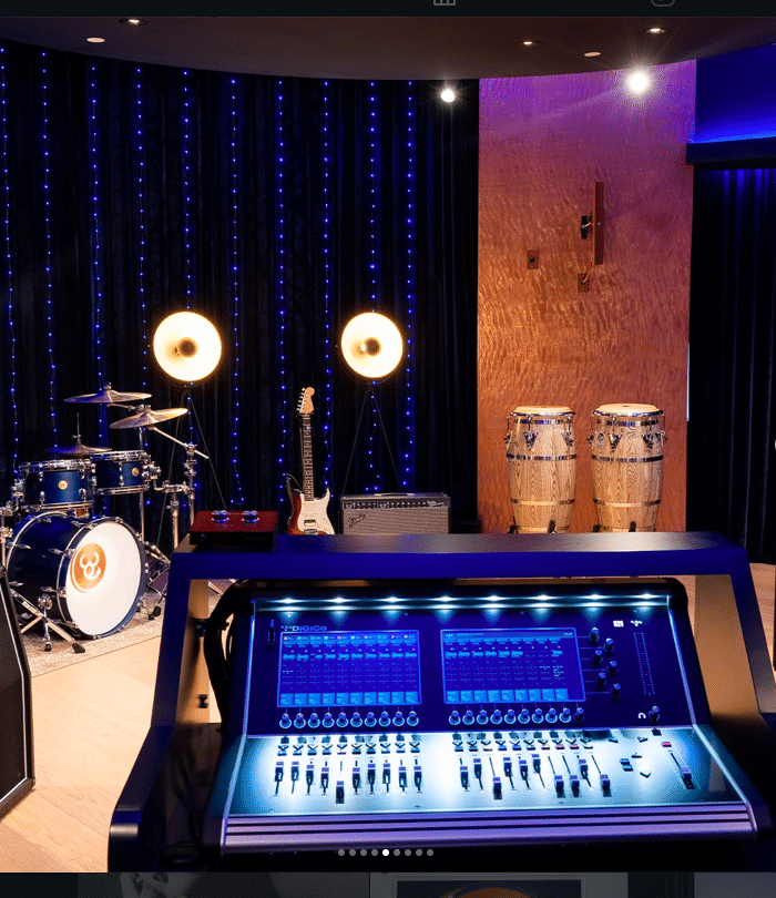 Alacran Studios live room